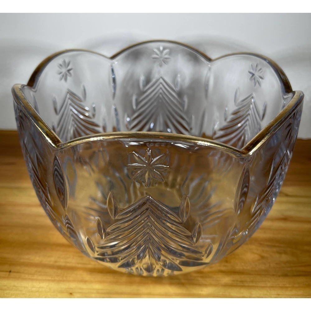 𝅺MIKASA Glass CHRISTMAS TREE Gold Trim Tulip Edge 7.5" Embossed Serving Bowl